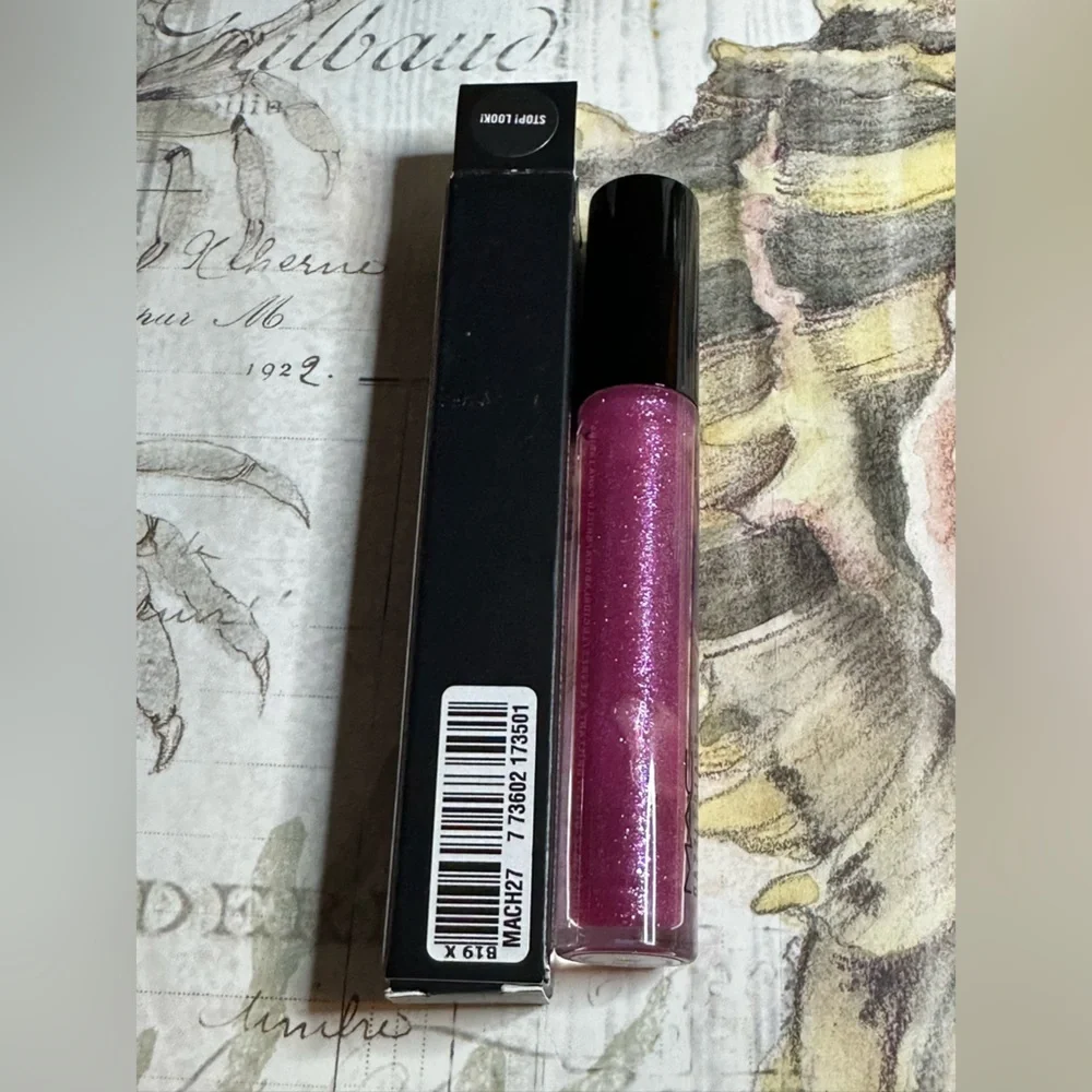MAC COSMETICS STOP! LOOK! Purple DAZZLEGLASS BNIB lipgloss lipglass Rare Dazzle